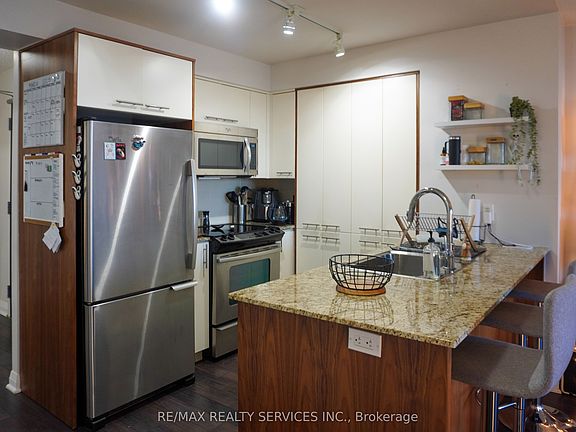 5th image of 5 Valhalla Inn Rd #611