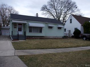 29276 Commonwealth St, Roseville, MI 48066