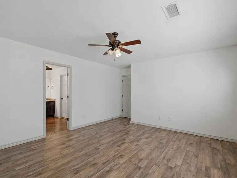 1118 Cedar Creek Rd — Photo 13