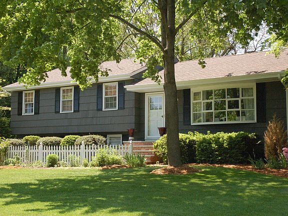 2nd image of 49 Cottage Pl