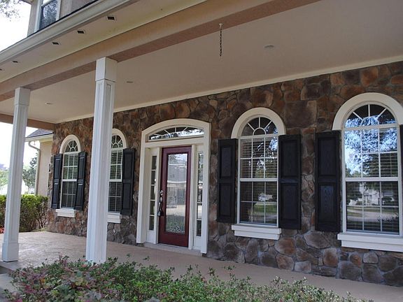 Burgandy_Front Porch