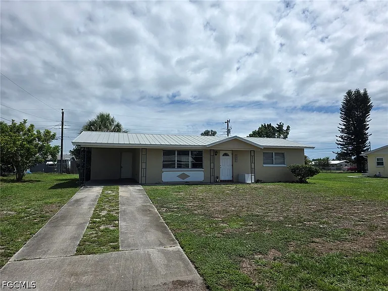 1507 Markdale St E — Photo 1