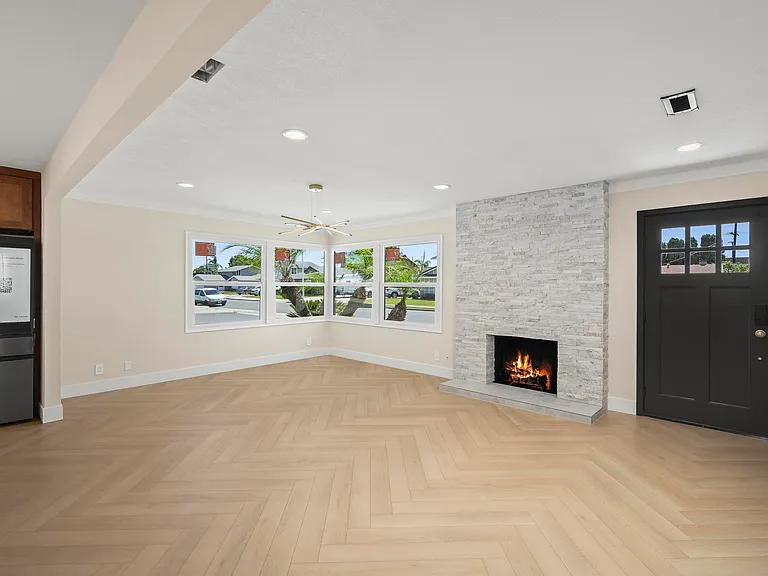 9433 Geranium Cir — Photo 7