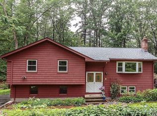 16 Belmont Dr, Chelmsford, MA 01824