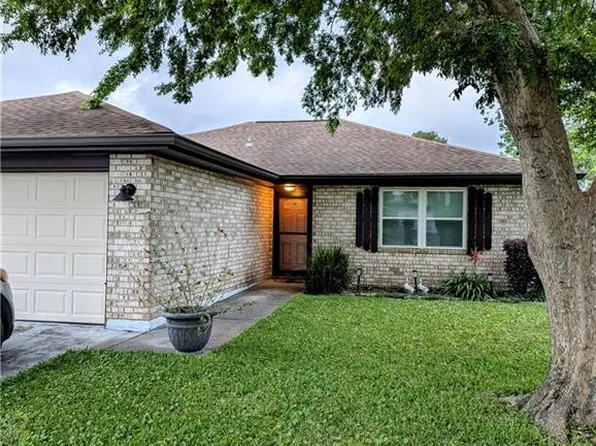 1717 Celtic Dr, Marrero, LA 70072