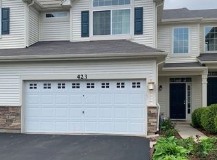 423 S Jade Ln, Round Lake, IL 60073