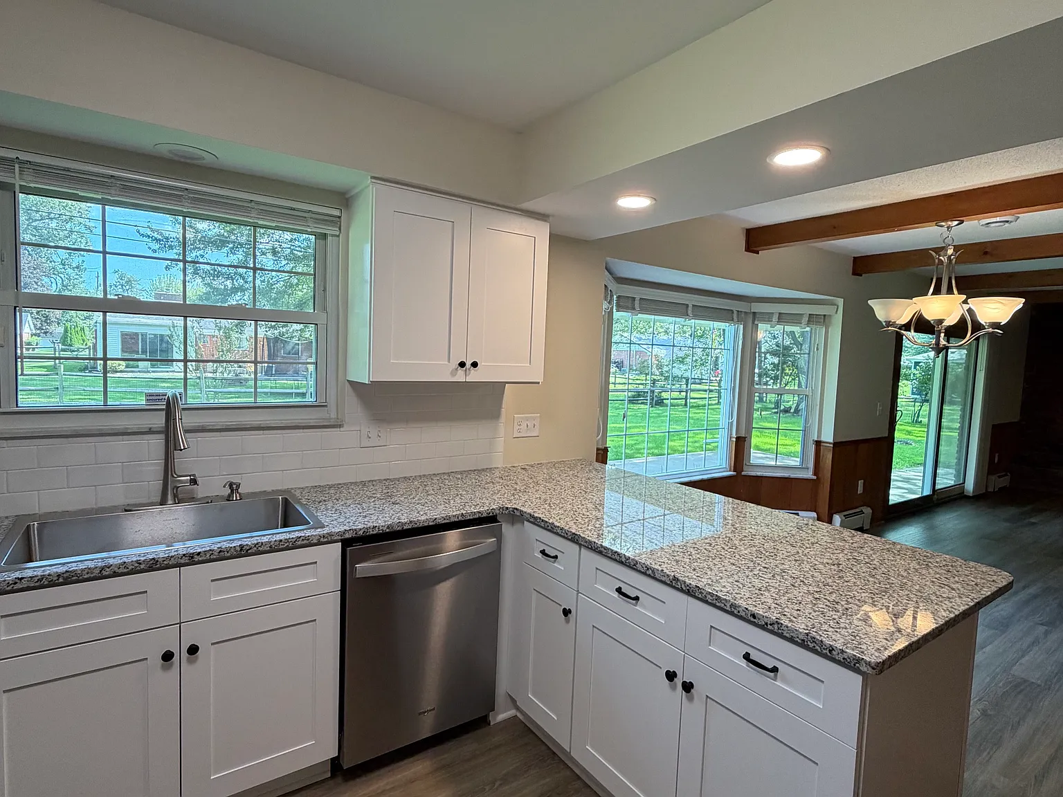 3 bed, 1594 sqft, $2,475 — Photo 4