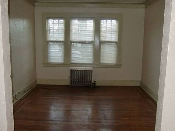 3rd image of 125 Norman Rd