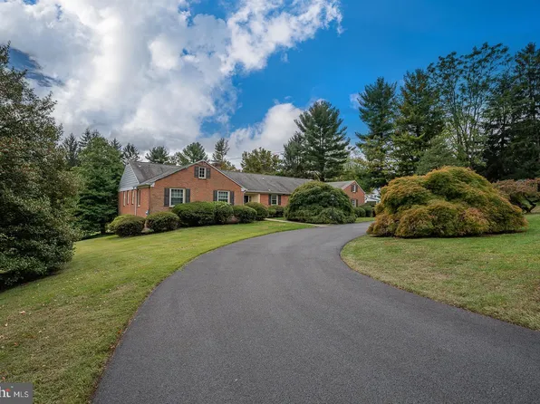 2170 Buttonwood Rd, Berwyn, PA 19312