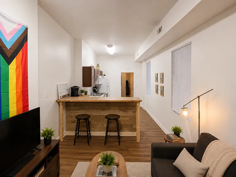 500 W Grace St #10000 — Photo 10