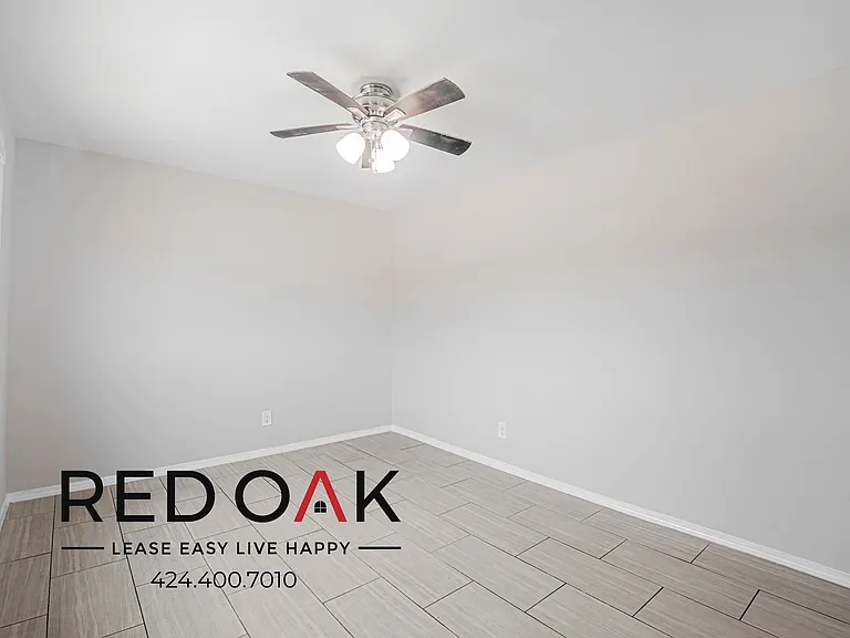 111 W Del Amo Blvd #15 — Photo 13