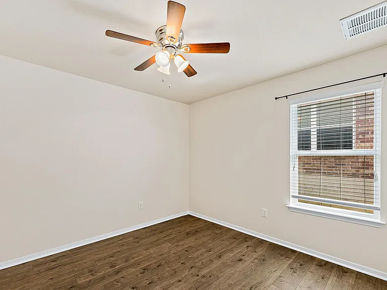 5916 Montrelia Dr — Photo 21