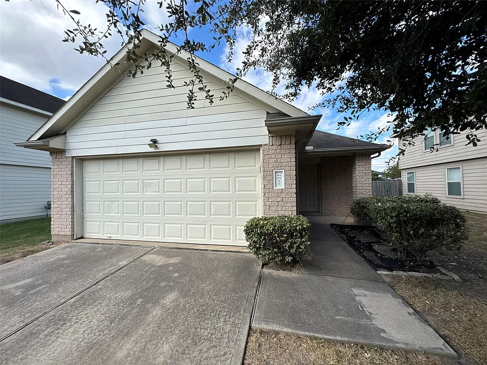 6011 Brenwood Trails Ln