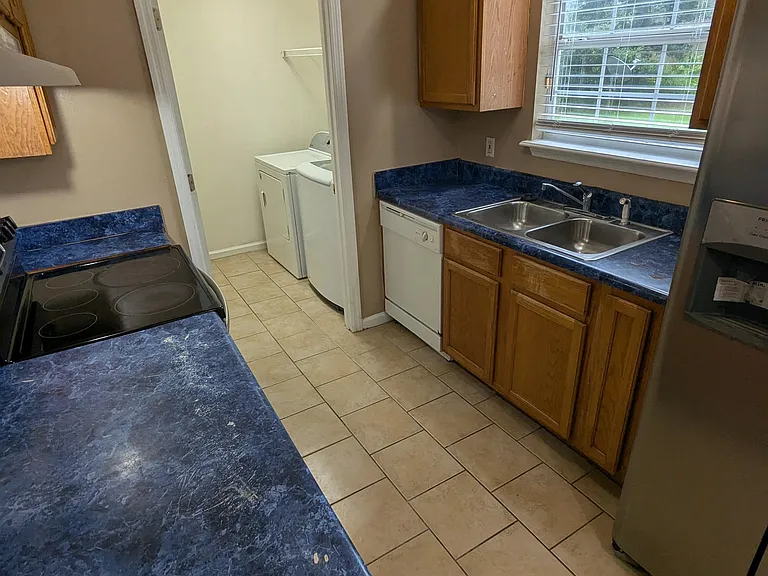 3100 Dunkeld Ct — Photo 4
