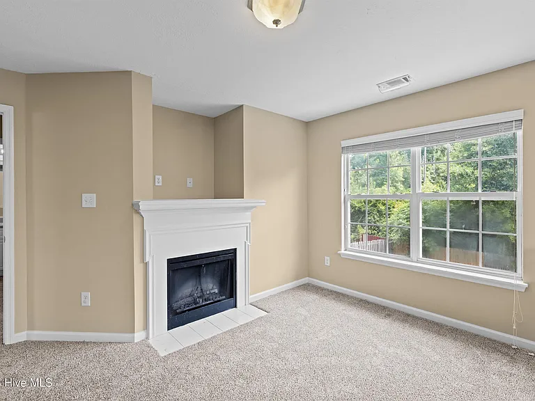 7598 Pleasantville Way — Photo 34