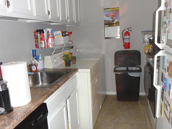 3rd image of 88 Woodway Dr #88