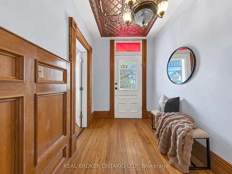 52 1/2 Victoria Ave N #MAIN — Photo 7