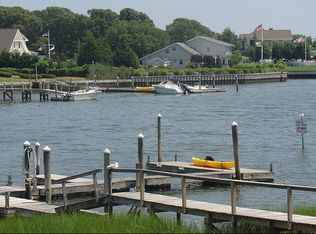 47 Rampasture Rd APT I, Hampton Bays, NY 11946