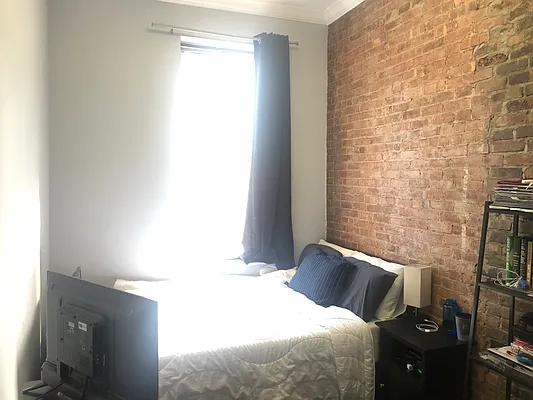 Rented by Meraki Realty LLC | media 12