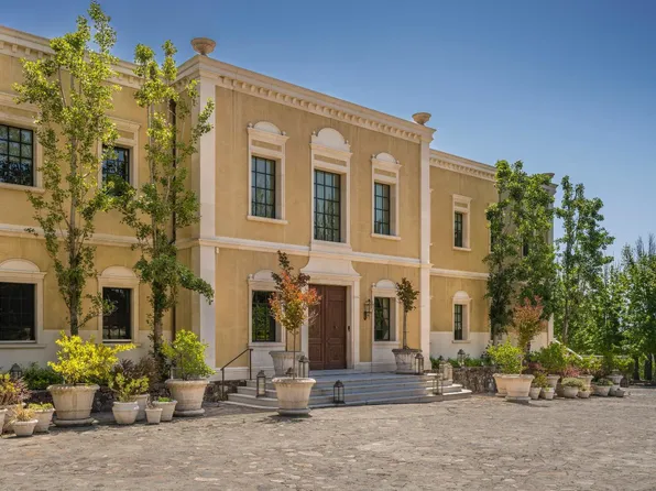 175 4th Street E, Sonoma, CA 95476