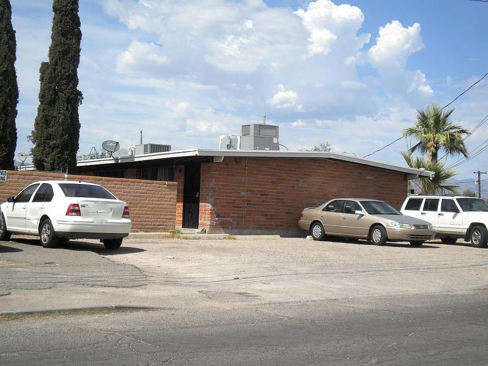 2nd image of 109 E Alturas St