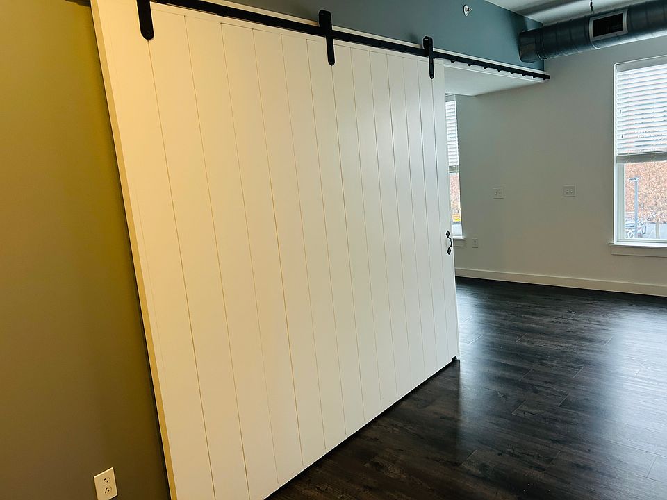 1st image of 550 New Holland Ave #308