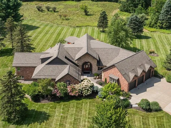 3233 Winegar Rd, Perry, MI 48872