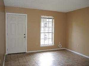 4th image of 2245 Vickers Dr