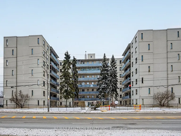 275 Wentworth St W #217 — Photo 23