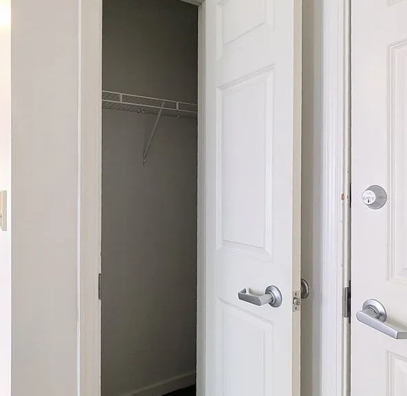 Howell House — Photo 5