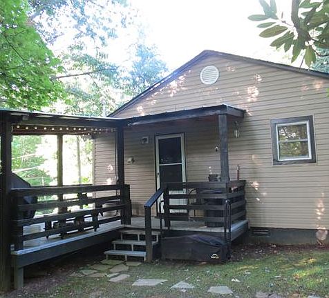 4th image of 26 Mohican Ln