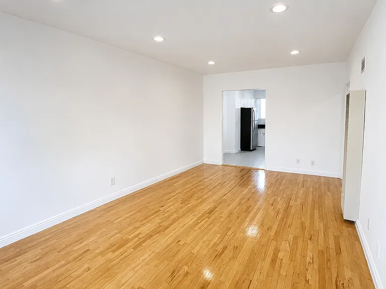 1400 N Gardner St #13 — Photo 2