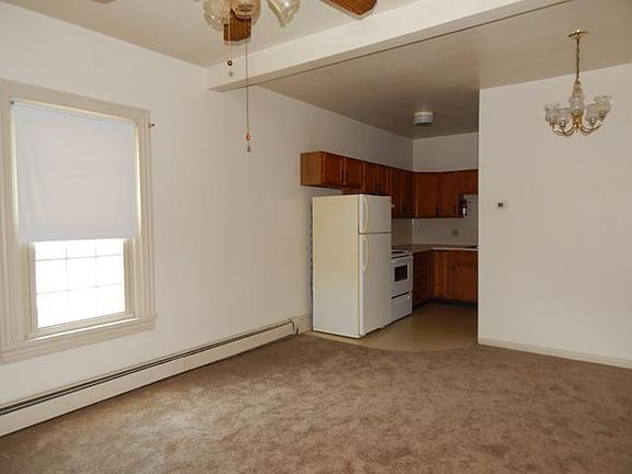 5th image of 215 E Philadelphia Ave APT 2