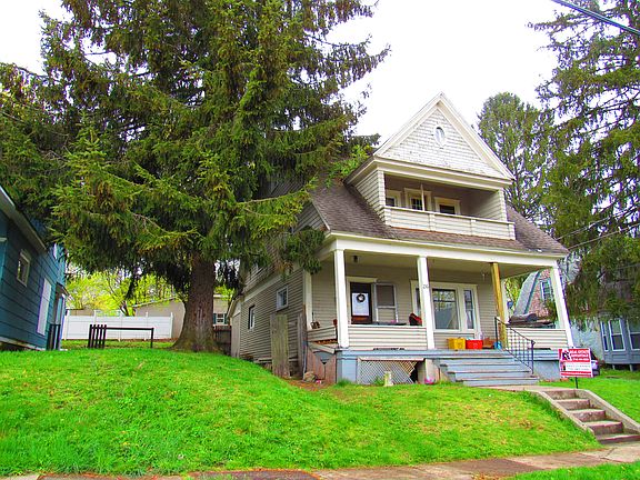 4th image of 216 Hazzard St