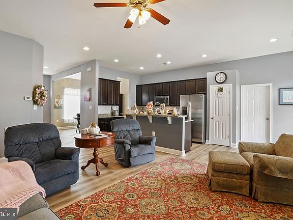 4th image of 175 Aldershot Dr