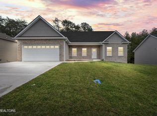 5312 Golden Eagle Ln, Corryton, TN 37721