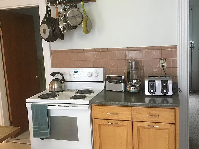 71 Whitney Ave — Photo 4