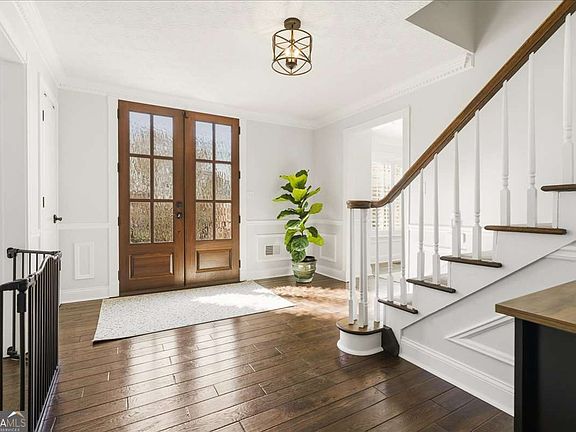 4th image of 3307 Casteel Rd NE