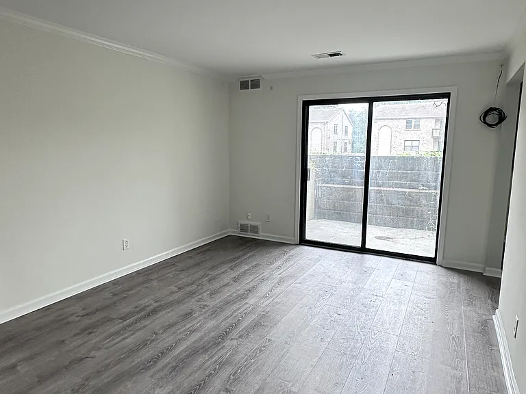 4326 Villa Dr #4 — Photo 5