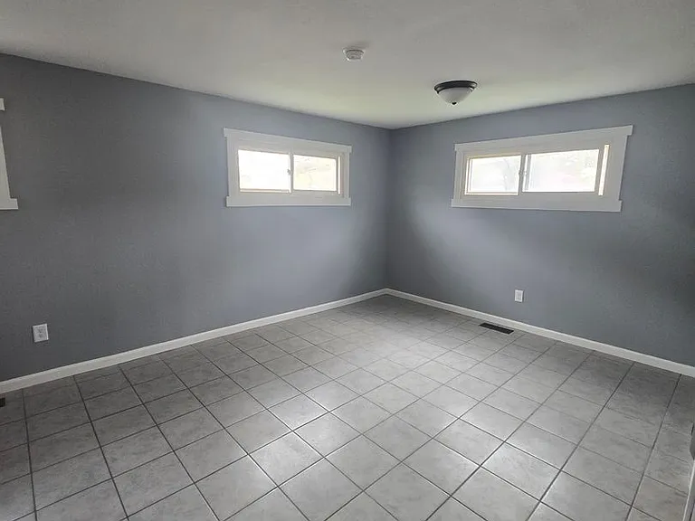 340 Unaka Dr — Photo 25