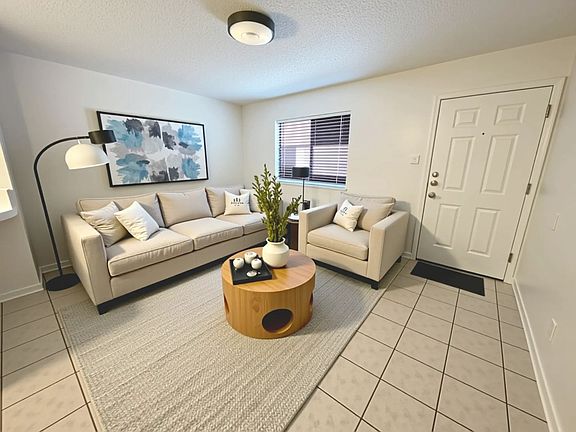 4th image of 2206 Silverway Dr APT B