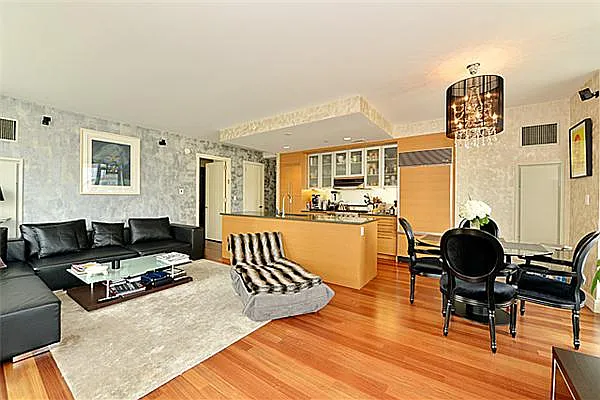 Sold by Platinum Properties | media 27