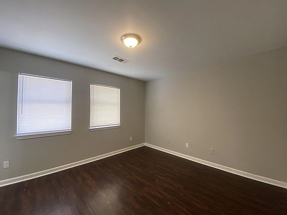 5th image of 3816 Lake Park Cv