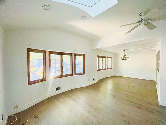 4th image of 400 Woolley Ave #2F