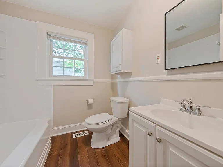 2921 Chapel Hill Rd — Photo 9