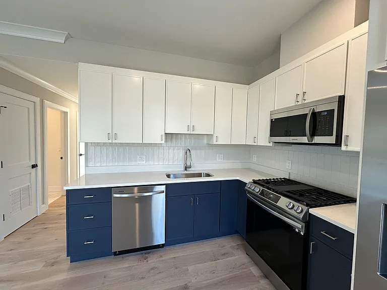 157 Everett St #305E — Photo 5