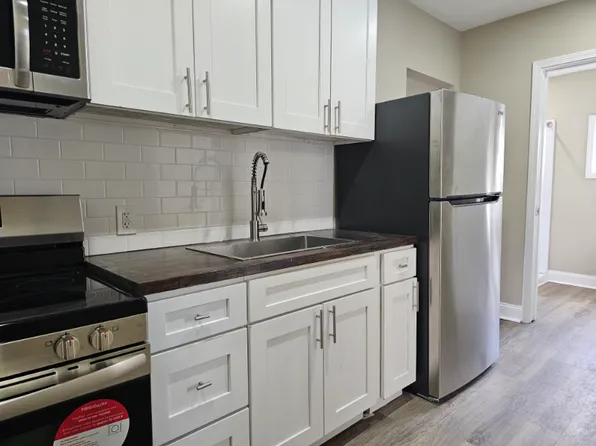 233 W Madison St, Rochester, PA