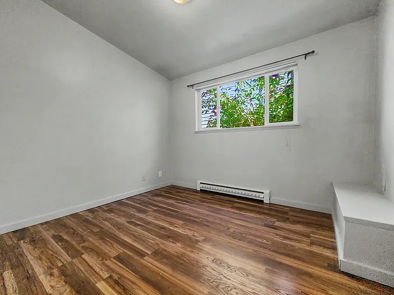 3213 21st Ave W — Photo 29