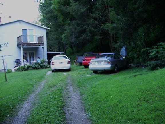 4th image of 1755 Poplar St