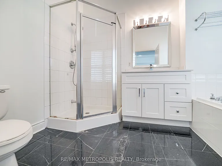3 Rean Dr #Townhouse 13 — Photo 40